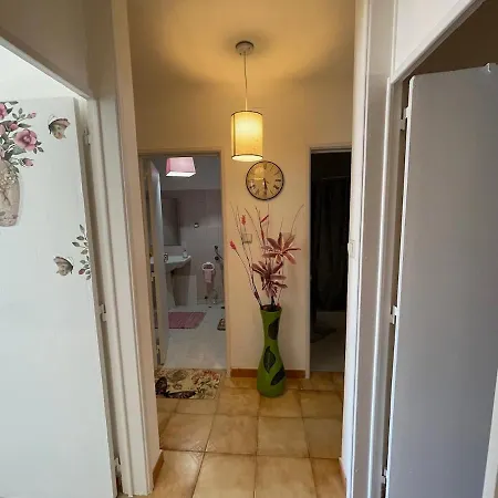 Дом отдыха Traditional House Пениши